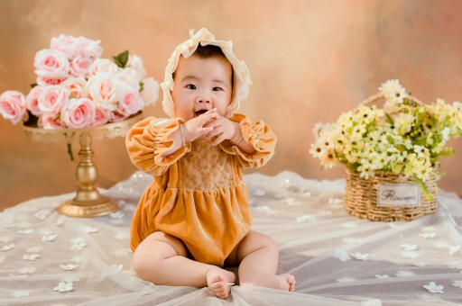 包生男孩正规公司宝宝吐舌头怎么回事 包生男孩正规公司宝宝吐舌头怎么回事